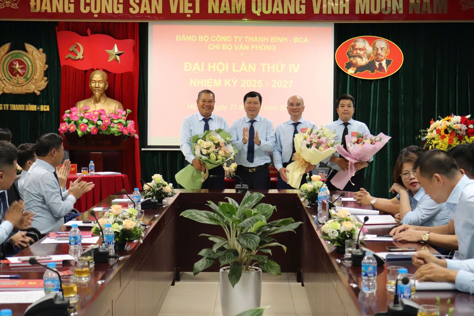 Đại hội Chi bộ Văn phòng